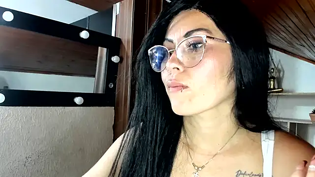 Tania_mature Chat XXX in diretta