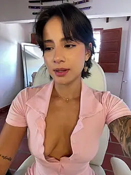 XXX chat uživo modela Ale_Lewis