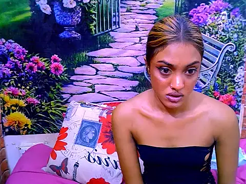 Chat +18 de IndianPretty14u2Luv ao vivo