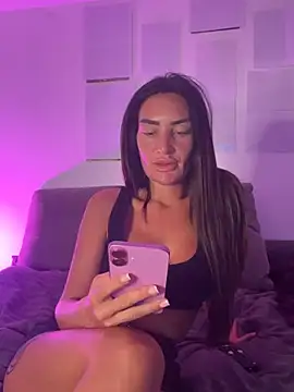 Selina-LDNn Live XXX chat