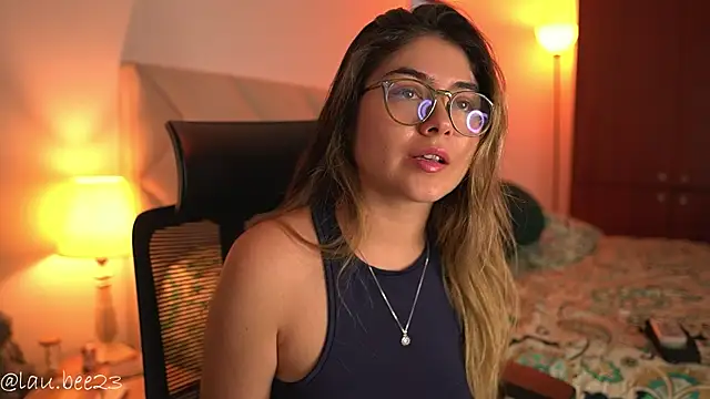 Lau_Bee's Live XXX Chat