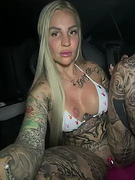 Chat XXX en directo de CoraDiamond