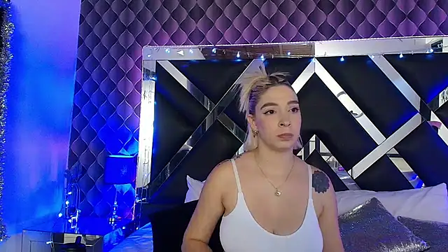 victoriaa_lee_'s Live XXX Chat