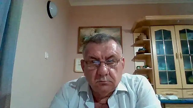 Онлайн чат XXX machomale3