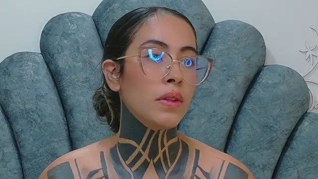 Chat XXX en directo de NicoleBlum