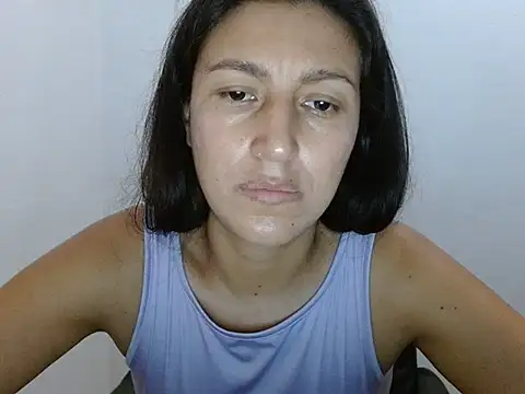 SarahFriendly Adlı Modelin Canlı XXX Sohbeti