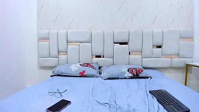 azulita09 Adlı Modelin Canlı XXX Sohbeti
