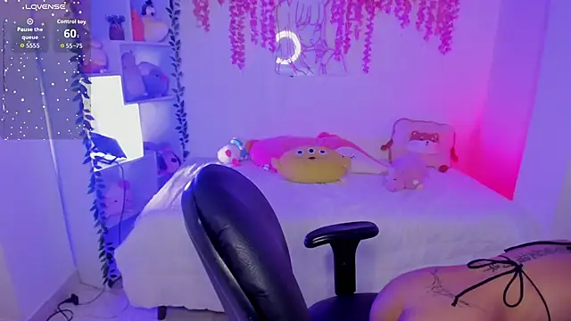 cat_kitty18_'s Live XXX Chat