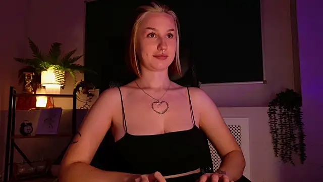 ClaireMathis: онлайн-секс-чат