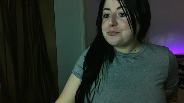 LucyLou31's Live XXX Chat