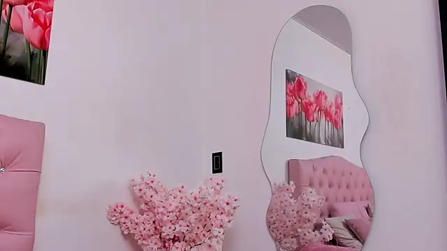 pinky_f00x Chat XXX live
