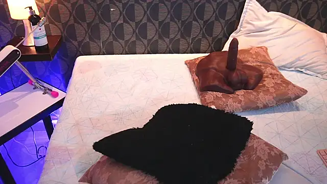 SharomRoss Adlı Modelin Canlı XXX Sohbeti