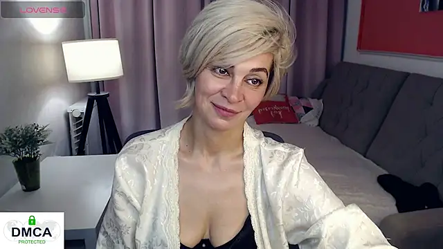 Blonde_lola444's Live XXX Chat