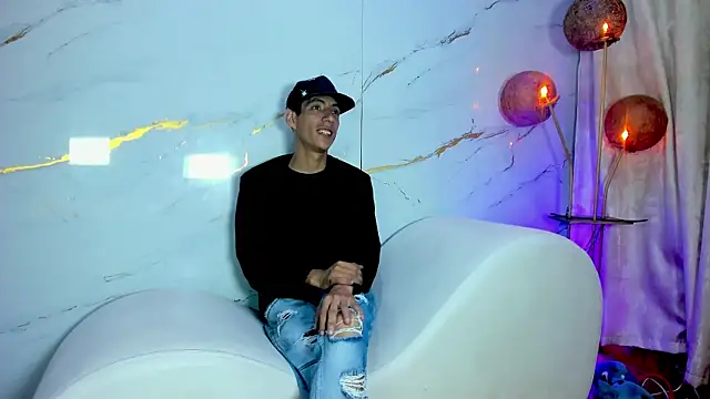 Онлайн чат XXX AmazingOrgasm