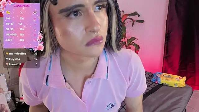 Emilly-hall Chat XXX live