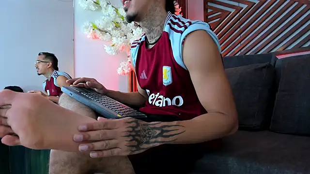 Donovan_Desmond Шоу с уебкамера