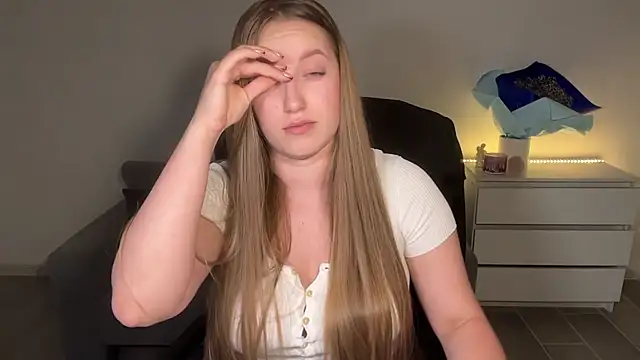 EvaMaddison XXX чат на живо
