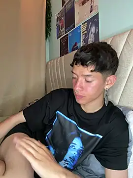 heyy_noah11 Chat XXX in diretta