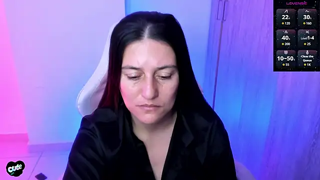 Saskyaa Chat XXX live