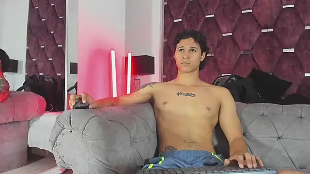 TonyBenedetti live XXX chat