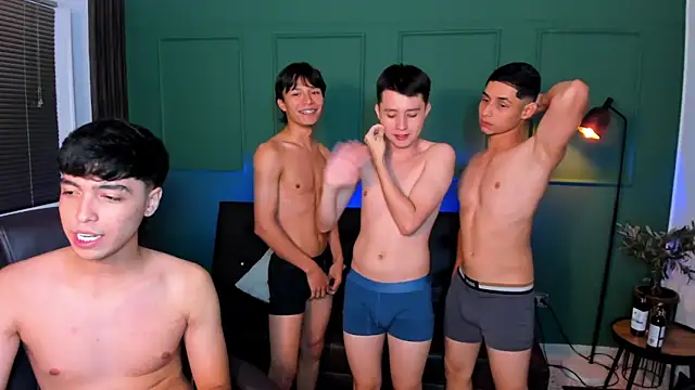 Hot_GuysW élő XXX-chatje