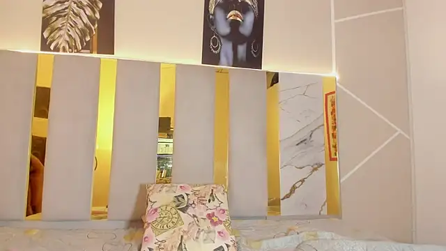 Sasha_morely Adlı Modelin Canlı XXX Sohbeti