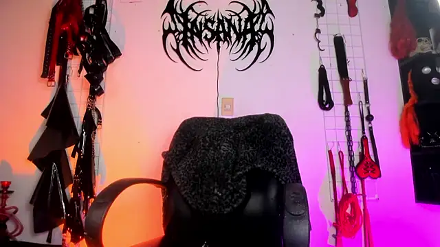 irregular_fetish_'s Live XXX Chat