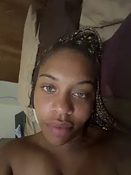 Regina69slut's Webcam Show