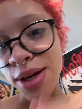 jojosbizarrelyf's Live XXX Chat