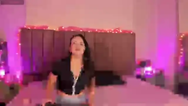 Chat +18 de Vicky_Angeel ao vivo