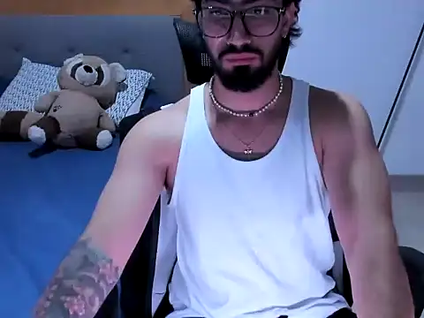 Thiagox2002 Live XXX-Chat