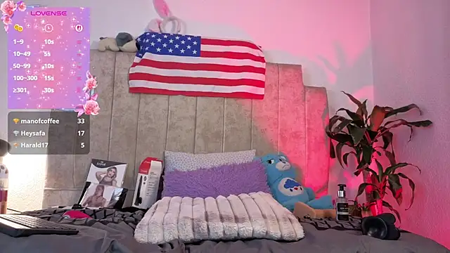 Emilly-hall Webcam-Show