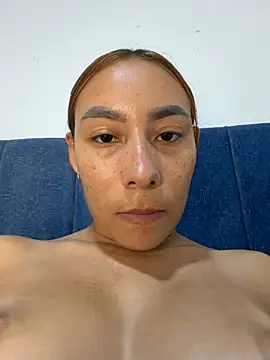 Czat XXX na żywo – Little-Engel