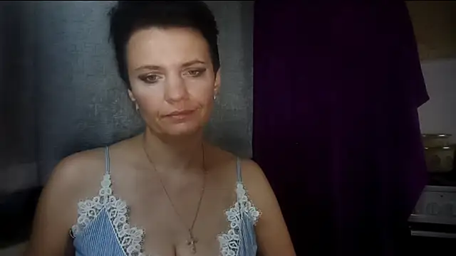 دردشة HotMamaQueen234 الجنسية المباشرة