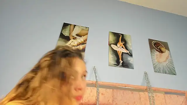 צ'אט XXX בשידור חי של aura_verde