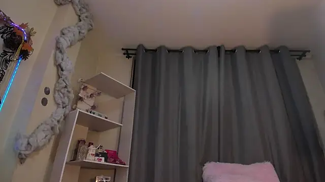 Laughing_Natty Chat XXX live