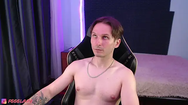 Онлайн чат XXX F666LAMEE