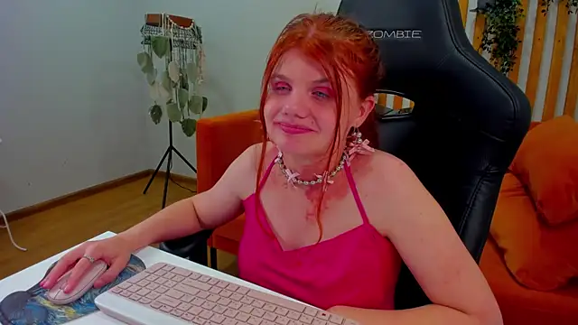 ChloeHalses Chat XXX in diretta