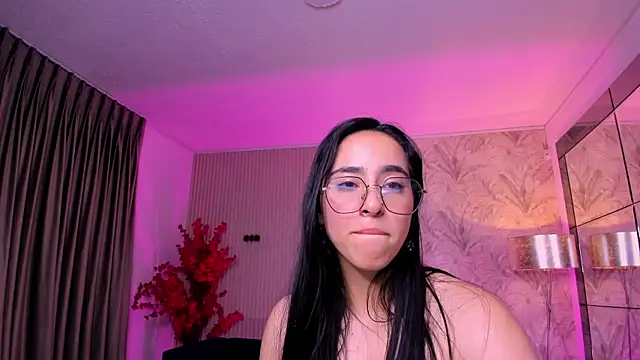 Emilyy_parker_'s Live XXX Chat