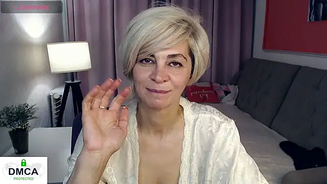 Blonde_lola444 Live XXX-chat