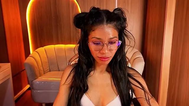 Alina_b_'s Live XXX Chat
