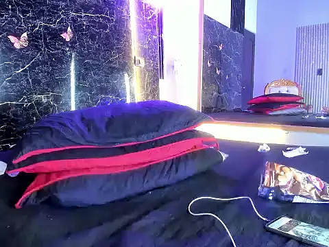 Онлайн чат XXX Adrian_Wolf