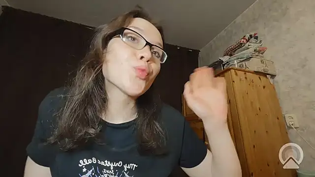 RachelSav élő XXX-chatje