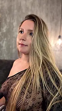 MiaPetit_ Adlı Modelin Canlı XXX Sohbeti