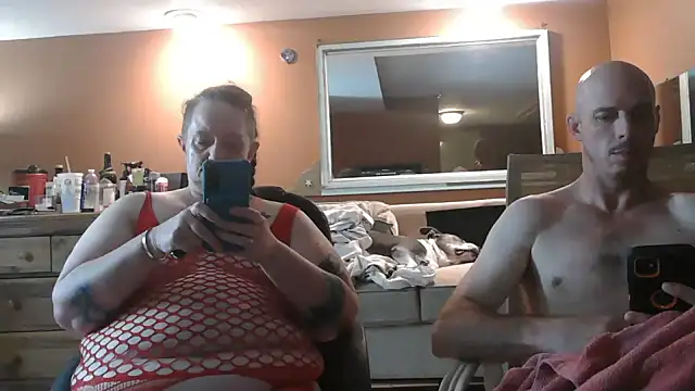 Czat XXX na żywo – Mac_ThunderCock