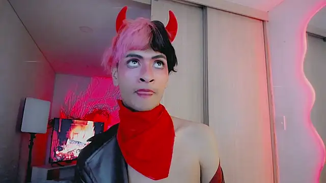 Darksweet_jack live XXX chat