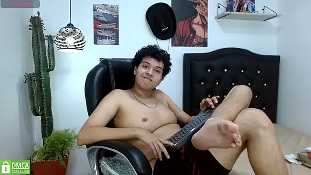 ethan_cortes Chat XXX in diretta