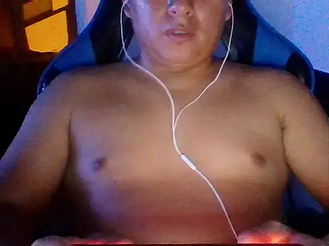 roberto17293 – Naživo XXX chat