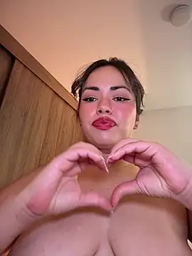 andra_rose élő XXX-chatje