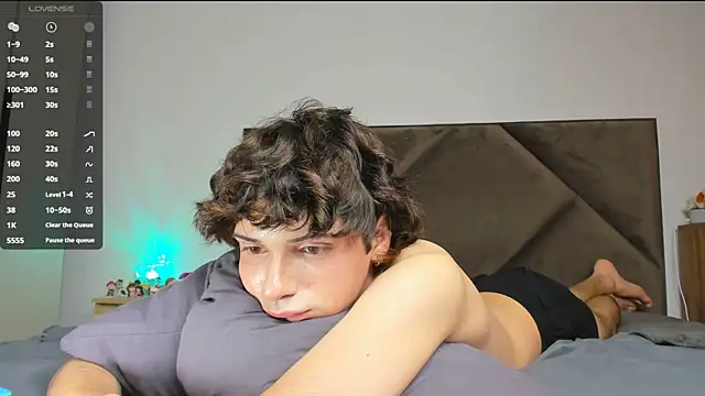 Živý XXX chat colestorms